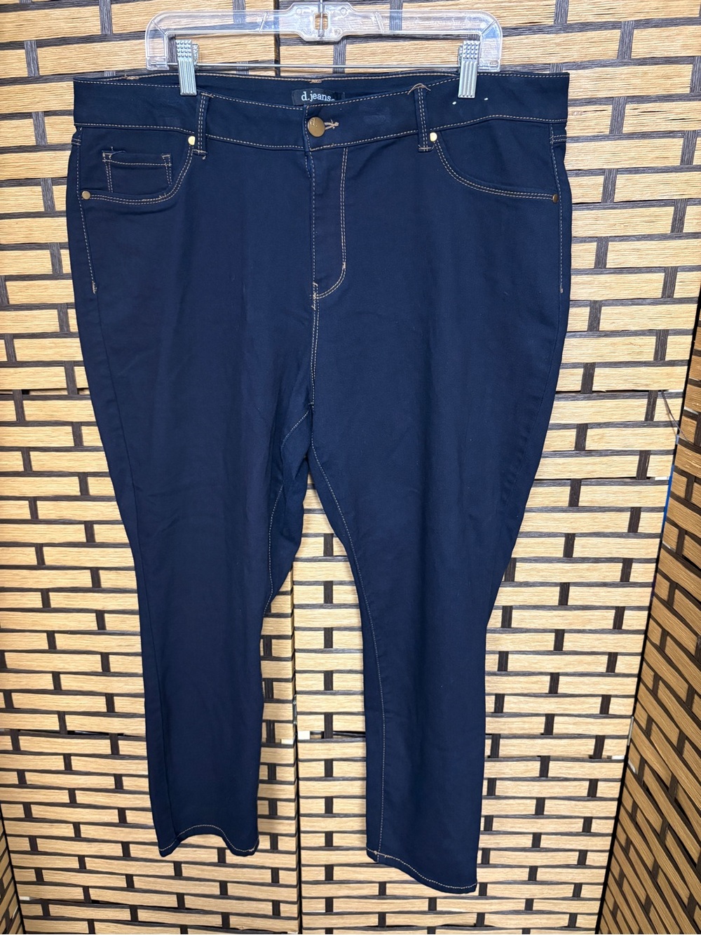 D. Jeans Jeggings size 20W